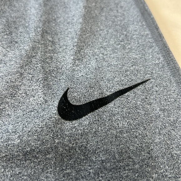 Women’s Grey Nike Pro Dri-Fit Workout Leggings Size Small - Picture 4 of 10